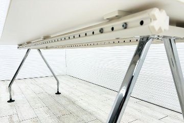 ヴィトラ アドホック Vitra 中古 小型会議テーブル W2000 幅2000 ミーティングテーブル 会議机 中古オフィス家具 ホワイト 2000/750/720の画像