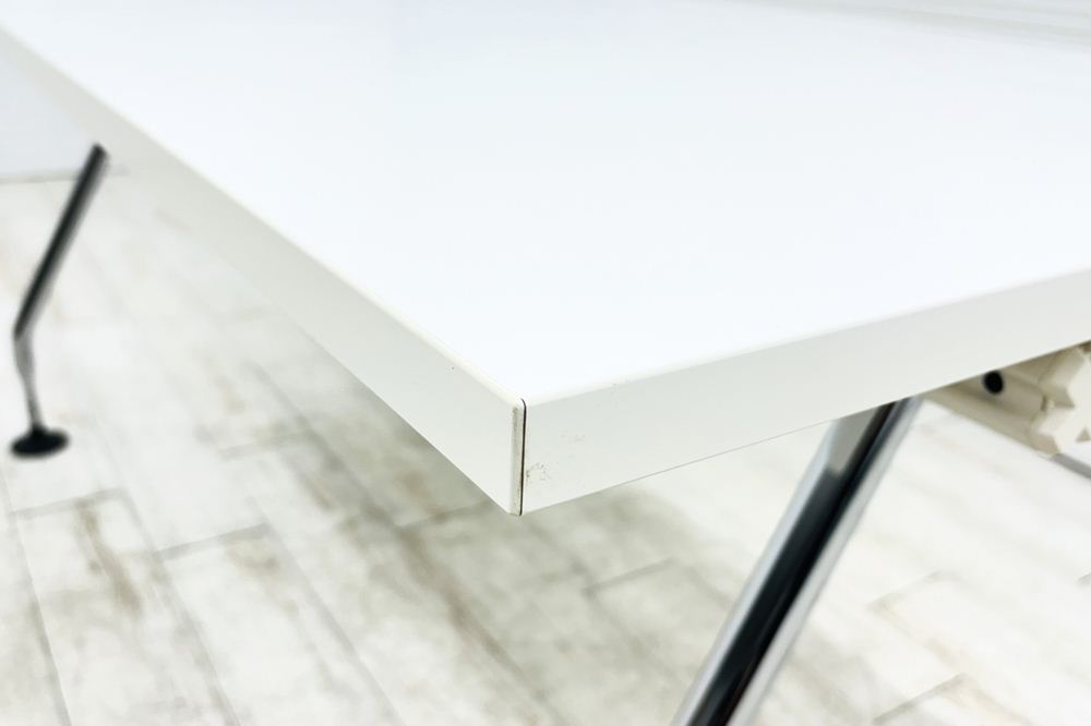ヴィトラ アドホック Vitra 中古 小型会議テーブル 幅1600 ミーティングテーブル 会議机 中古オフィス家具 ホワイト 1600/800/720の画像