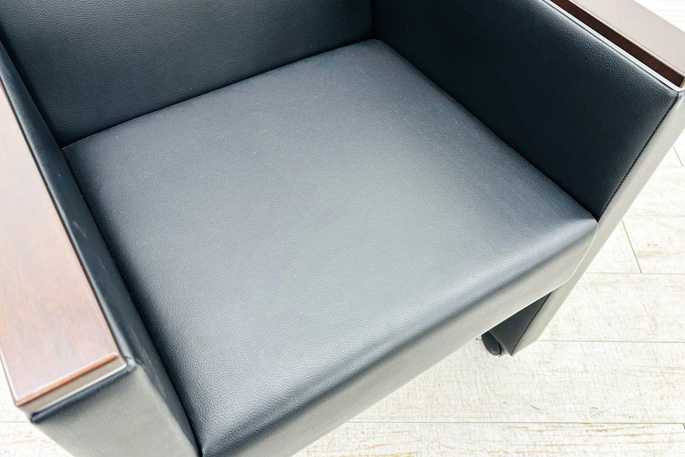 オカムラ ミーティングチェア 【6脚セット】 多目的チェア 中古オフィス家具 応接椅子 ソファ キャスター付 ブラックの画像