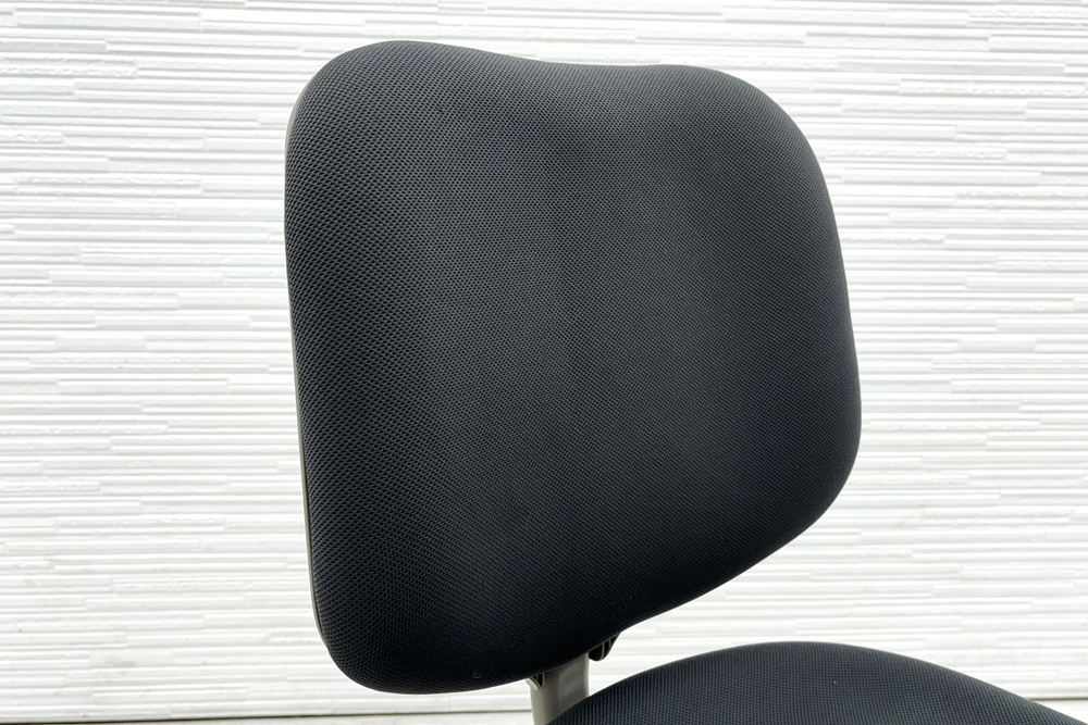 オカムラ CG-E(シージーイー)シリーズ 中古 肘無 オフィスチェア 中古オフィス家具 グレーの画像