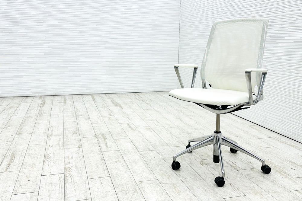 ヴィトラ メダチェア 中古 Vitra MEDA 革 固定肘 中古オフィス家具 デザイナーズチェア ホワイトの画像