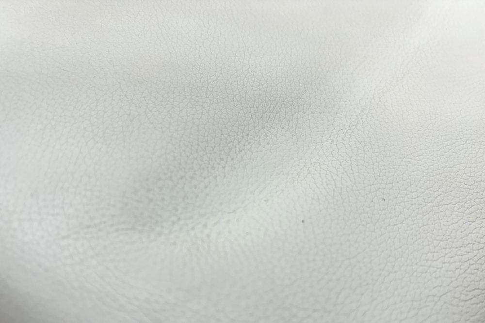 ヴィトラ メダチェア 中古 Vitra MEDA 革 固定肘 中古オフィス家具 デザイナーズチェア ホワイトの画像