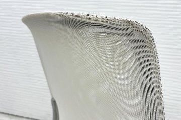 ヴィトラ メダチェア 中古 Vitra MEDA 革 固定肘 中古オフィス家具 デザイナーズチェア ホワイトの画像