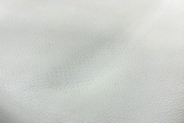 ヴィトラ メダチェア 中古 Vitra MEDA 革 固定肘 中古オフィス家具 デザイナーズチェア ホワイトの画像