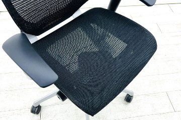 オカムラ バロンチェア 中古 2019年製 OKAMURA Baron ブラック ハイバック 可動肘 中古オフィス家具 メッシュの画像