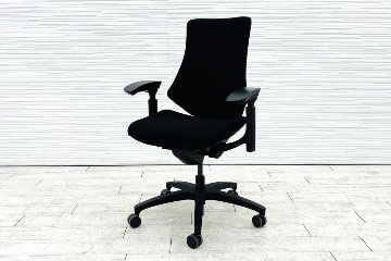 イトーキ エフチェア 中古 2017年製 クッション 可動肘 ブラック ITOKI 中古オフィス家具 KG-130GS-T1T1の画像