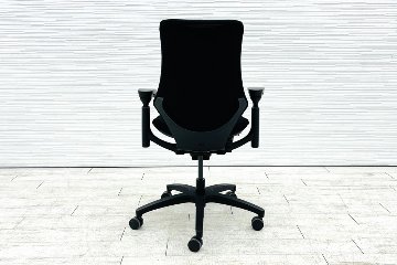 イトーキ エフチェア 中古 2017年製 クッション 可動肘 ブラック ITOKI 中古オフィス家具 KG-130GS-T1T1の画像