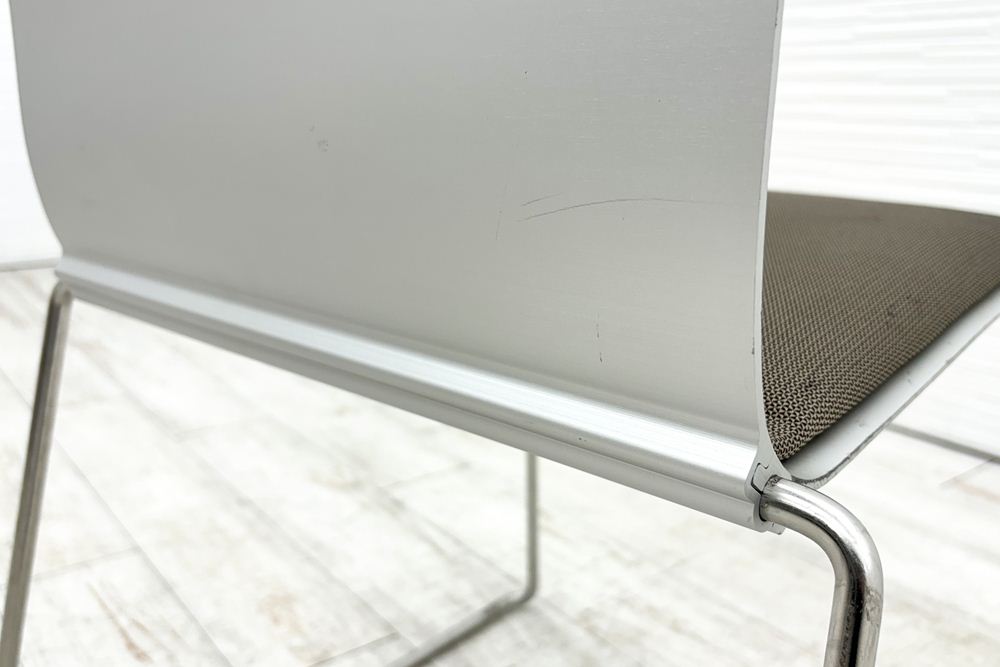 BLA STATION ブローステーション 北欧 フィンランド ミーティングチェア パイプ椅子 中古 スタッキングチェア 中古オフィス家具の画像