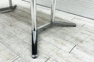 オカムラ ラティオ 中古 幅1800 小型会議テーブル ミーティングテーブル 会議机 中古オフィス家具 1800/900/720の画像