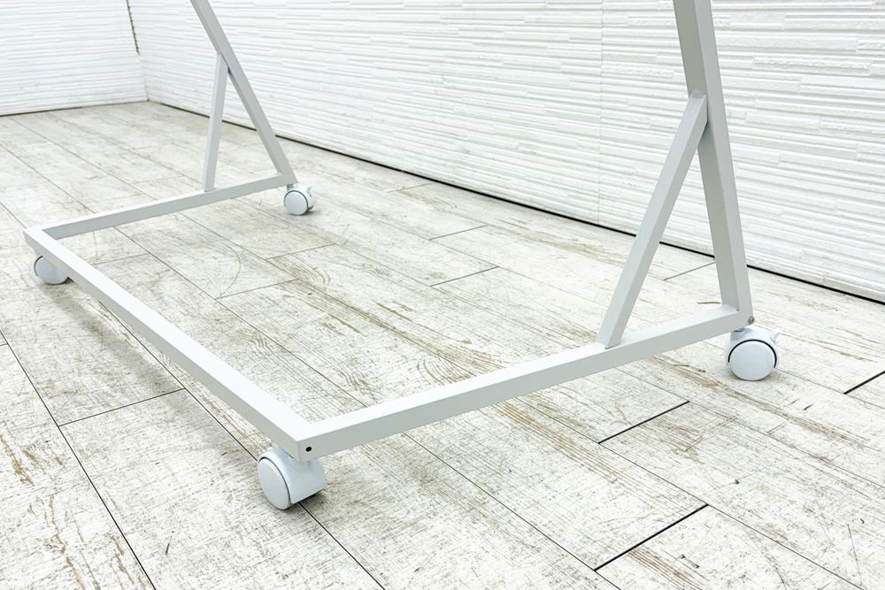 オカムラ コートハンガー GO-DO ゴド キャスター付 ハンガーラック 中古オフィス家具 ホワイト 1200/570/1750の画像