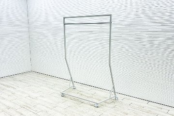 オカムラ コートハンガー GO-DO ゴド キャスター付 ハンガーラック 中古オフィス家具 ホワイト 1200/570/1750の画像