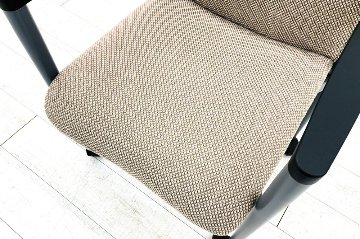多目的チェア 中古 プラス PLUS ミーティングチェア 会議椅子 応接椅子 中古オフィス家具 ブラウンの画像