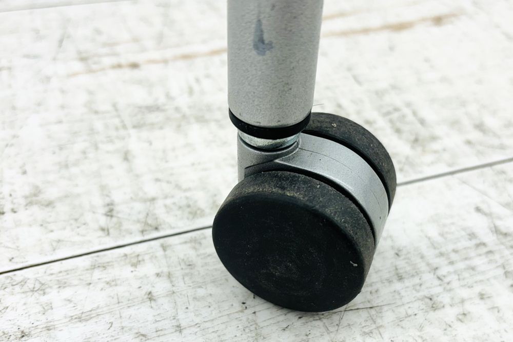 プリエ2 イトーキ 多目的チェア 中古 会議椅子 ミーティングチェア 中古オフィス家具の画像