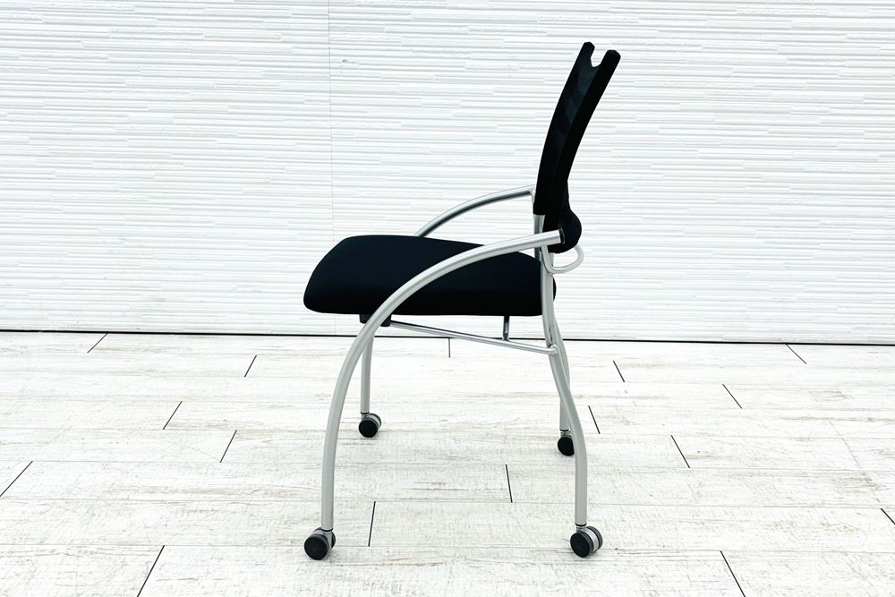 プリエ2 イトーキ 多目的チェア 中古 会議椅子 ミーティングチェア 中古オフィス家具の画像
