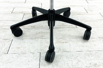 コンテッサチェア 中古 2017年製 オカムラ Contessa 可動肘 中古オフィス家具 事務椅子 エグゼクティブチェア ブラック の画像