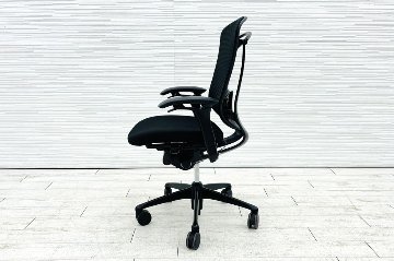 コンテッサチェア 中古 2017年製 オカムラ Contessa 可動肘 中古オフィス家具 事務椅子 エグゼクティブチェア ブラック の画像