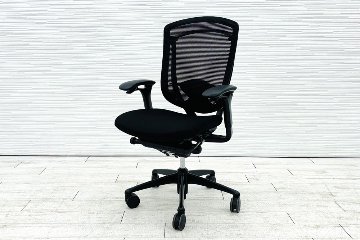 コンテッサチェア 中古 2017年製 オカムラ Contessa 可動肘 中古オフィス家具 事務椅子 エグゼクティブチェア ブラック の画像