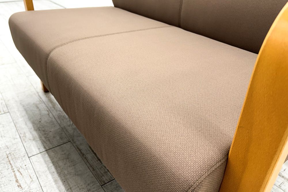 オカムラ L111 簡易応接家具 中古 応接セット 応接ソファ ミーティングスペース 中古オフィス家具 ベージュの画像