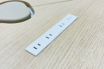 コクヨ Franka(フランカ)シリーズ 中古 三角形 会議テーブル ミーティングテーブル 中古オフィス家具 1700/1700/900の画像