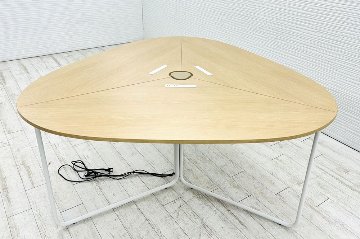 コクヨ Franka(フランカ)シリーズ 中古 三角形 会議テーブル ミーティングテーブル 中古オフィス家具 1700/1700/900の画像