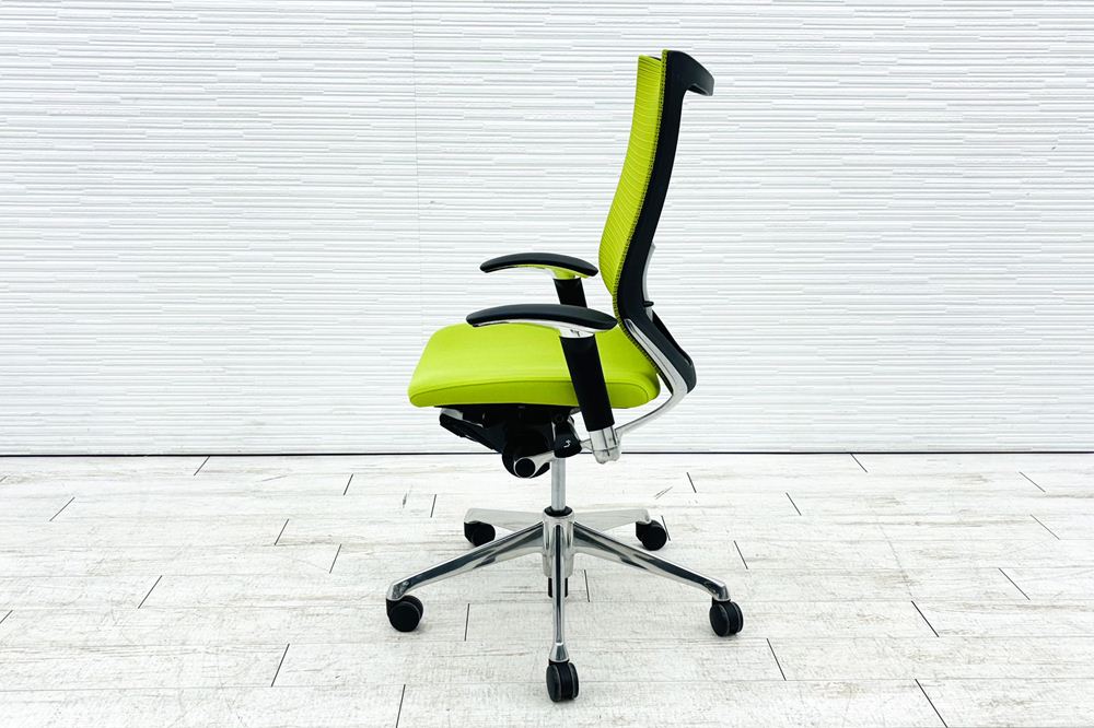 バロンチェア オカムラ 2018年製 中古 Baron 中古オフィス家具 ポリッシュフレーム メッシュ ハイバック ランバーサポート ライムグリーンの画像