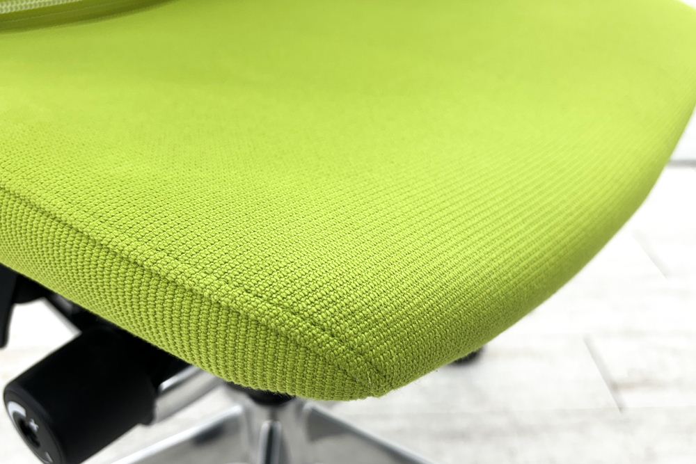 バロンチェア オカムラ 2018年製 中古 Baron 中古オフィス家具 ポリッシュフレーム メッシュ ハイバック ランバーサポート ライムグリーンの画像