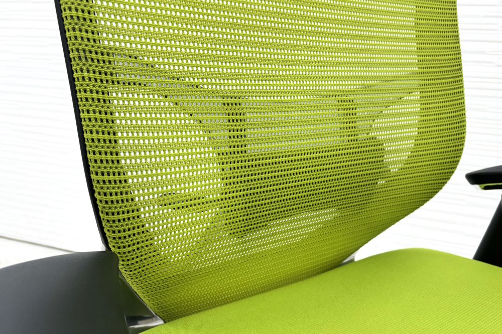 バロンチェア オカムラ 2018年製 中古 Baron 中古オフィス家具 ポリッシュフレーム メッシュ ハイバック ランバーサポート ライムグリーンの画像