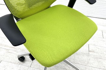 バロンチェア オカムラ 2018年製 中古 Baron 中古オフィス家具 ポリッシュフレーム メッシュ ハイバック ランバーサポート ライムグリーンの画像