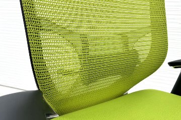 バロンチェア オカムラ 2018年製 中古 Baron 中古オフィス家具 ポリッシュフレーム メッシュ ハイバック ランバーサポート ライムグリーンの画像