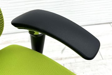 バロンチェア オカムラ 2018年製 中古 Baron 中古オフィス家具 ポリッシュフレーム メッシュ ハイバック ランバーサポート ライムグリーンの画像