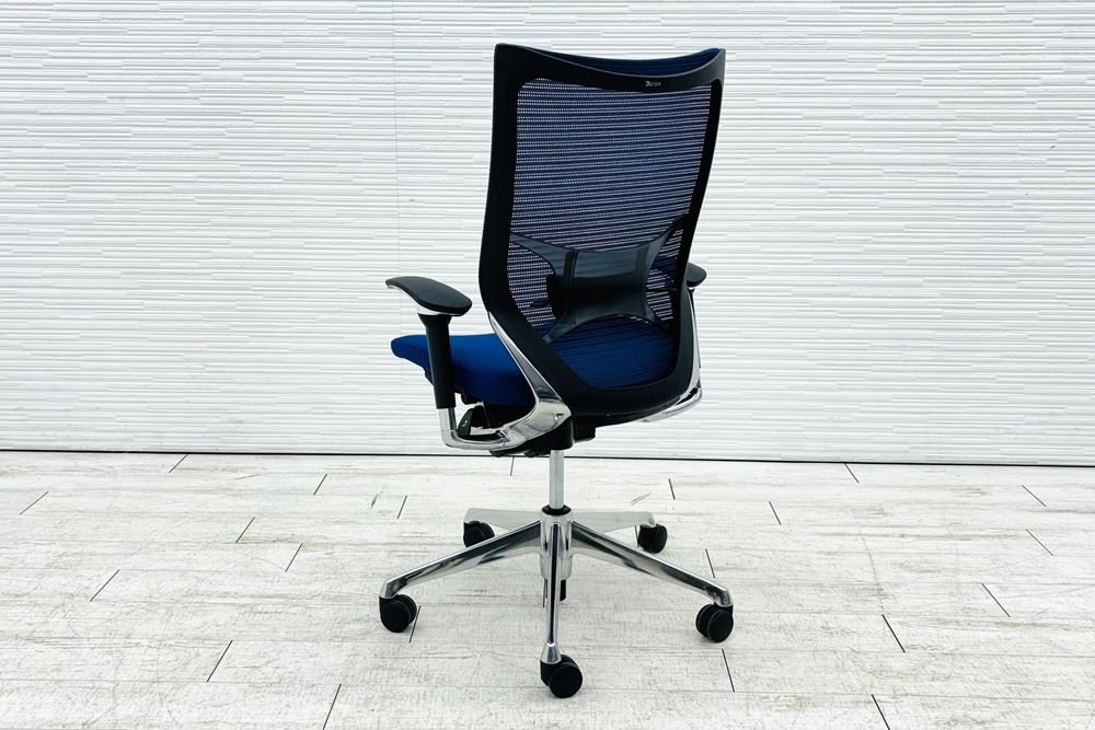 バロンチェア オカムラ 2018年製 中古 メッシュチェア Baron 中古オフィス家具 ハイバック ランバーサポート ミディアムブルーの画像
