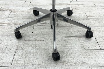 バロンチェア オカムラ 中古 OKAMURA Baron 中古オフィス家具 ポリッシュフレーム メッシュ ハイバック ランバーサポート ミディアムブルーの画像