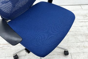 バロンチェア オカムラ 中古 OKAMURA Baron 中古オフィス家具 ポリッシュフレーム メッシュ ハイバック ランバーサポート ミディアムブルーの画像