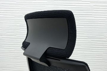 コクヨ エアフォート 中古 AIR FORT KOKUYO 背メッシュ 座クッション 可動肘 中古オフィス家具 ヘッドレスト付きの画像
