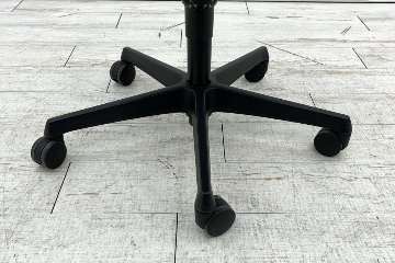 オカムラ スラートチェア 中古 sulato ローバック 肘無チェア 中古オフィス家具 中古オフィスチェア ミディアムブルーの画像