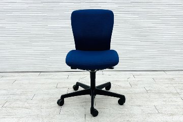 オカムラ スラートチェア 中古 sulato ローバック 肘無チェア 中古オフィス家具 中古オフィスチェア ミディアムブルーの画像