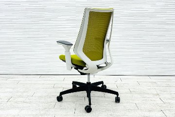 コクヨ デュオラチェア 中古 2018年製 KOKUYO Duora クッション 可動肘 中古オフィス家具 グリーンの画像