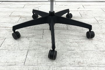 コクヨ デュオラチェア 中古 2018年製 KOKUYO Duora クッション 可動肘 中古オフィス家具 ブルーの画像