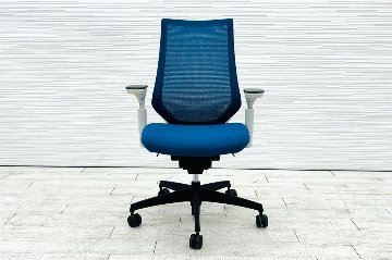 コクヨ デュオラチェア 中古 2018年製 KOKUYO Duora クッション 可動肘 中古オフィス家具 ブルーの画像