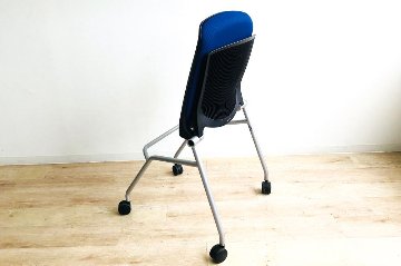 グラータチェア 中古 ミーティングチェア オカムラ 中古チェア 会議椅子 事務椅子 ブルー 肘無 中古オフィス家具 画像