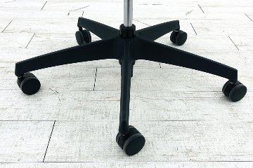 コクヨ デュオラチェア 中古 2018年製 KOKUYO Duora クッション 可動肘 中古オフィス家具 ブラックの画像