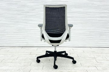 コクヨ デュオラチェア 中古 2018年製 KOKUYO Duora クッション 可動肘 中古オフィス家具 ブラックの画像