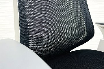 コクヨ デュオラチェア 中古 2018年製 KOKUYO Duora クッション 可動肘 中古オフィス家具 ブラックの画像
