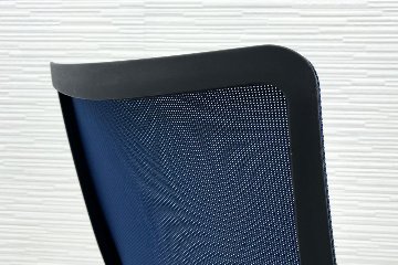 フルーエントチェア 2017年製 中古 オカムラ Fluent 中古オフィス家具 オフィスチェア クッション ハイバック 肘無 ミディアムブルーの画像