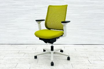 コクヨ ミトラチェア 2021年製 中古 KOKUYO Mitra2 ミトラ2 背メッシュ 可動肘 中古事務椅子 中古オフィス家具 ライトオリーブの画像