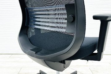 コクヨ シロッコチェア 中古 2017年製 Scirocco(シロッコ)シリーズ 可動肘 KOKUYO 中古オフィス家具 ブラックの画像