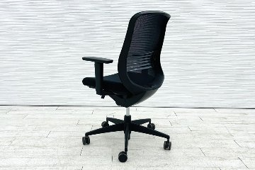 コクヨ シロッコチェア 中古 2017年製 Scirocco(シロッコ)シリーズ 可動肘 KOKUYO 中古オフィス家具 ブラックの画像