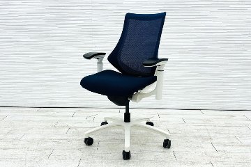イトーキ エフチェア 2017年製 中古オフィスチェア クッション 可動肘 事務椅子 ITOKI 中古オフィス家具 KG-177JBH ネイビーブルーの画像