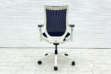 イトーキ エフチェア 2017年製 中古オフィスチェア クッション 可動肘 事務椅子 ITOKI 中古オフィス家具 KG-177JBH ネイビーブルーの画像