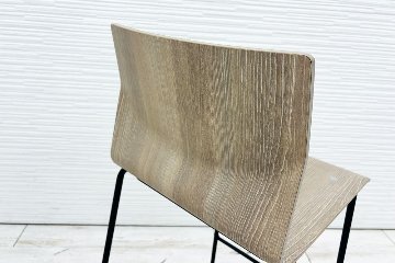 オカムラ スイープチェア 中古 sweep ミーティングチェア ハイチェア 中古オフィス家具 カフェチェア 多目的チェア L409BR-MW71 チョークドエルムの画像